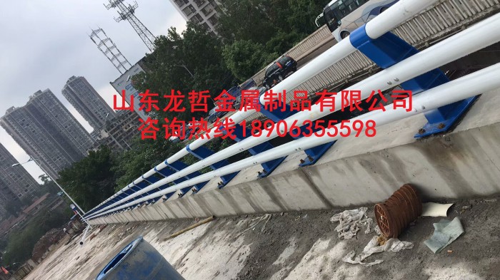 橋梁防撞護(hù)欄，防撞立柱